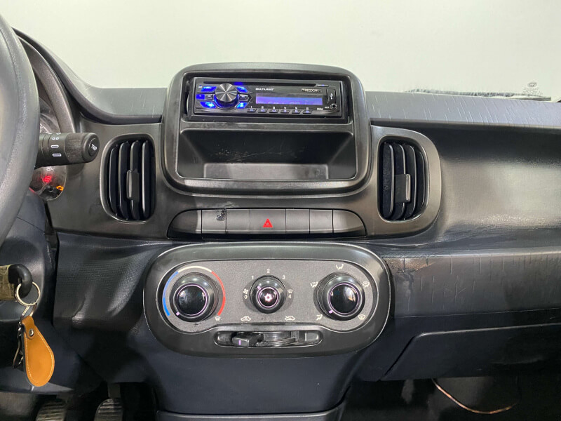 Carro Usado FIAT MOBI EVO LIKE 1.0 FLEX - 2019 - Barra Mansa/RJ